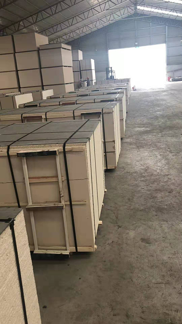 在保养三聚氰胺贴面板时防腐剂如何选择